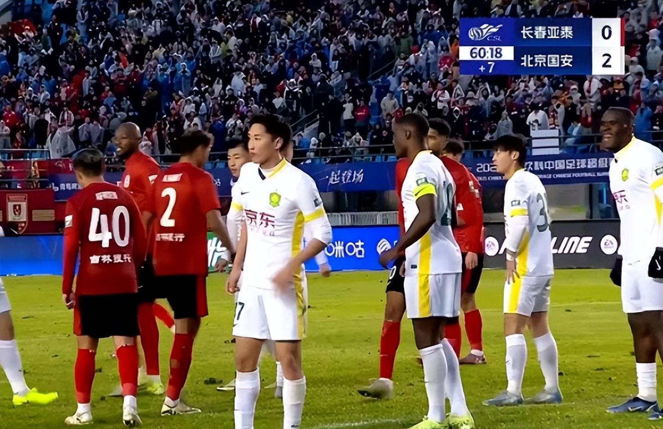 北京国安迎意甲关键赛,清晨官宣签约,赛场秩序良好,更衣室氛围转暖 北京国安迎意甲关键赛,清晨官宣签约,赛场秩序良好,更衣室氛围转暖